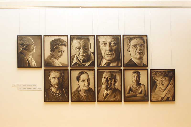 Exposición 'Retratos de papel' de Chema Conesa
